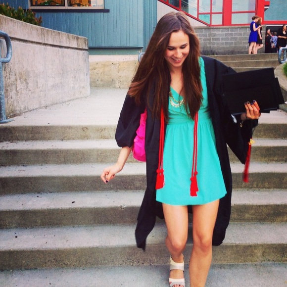 Meet your Posher, Heather - Picture 3 of 6